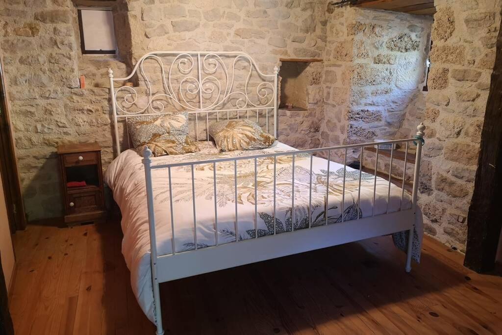 Maison Traditionnelle En Lozere Saint-Saturnin (Lozere) Exterior foto