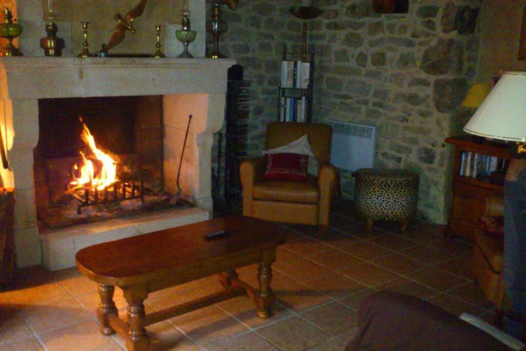 Maison Traditionnelle En Lozere Saint-Saturnin (Lozere) Exterior foto